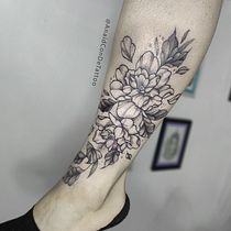 Mi Proyecto del curso: Tatuaje botánico con puntillismo. Projekt z dziedziny Projektowanie tatuaż, Projektowanie c, frowe, R i sunek botaniczn użytkownika Anaid Villanueva - 28.04.2021