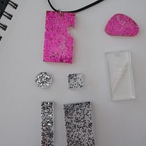 My project in Resin Jewelry Design course. Artesanato projeto de Mireya Rosario - 29.04.2021