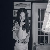 Mon projet du cours : Portrait photographique intimiste. Photograph project by lesjardinsalix - 05.10.2021