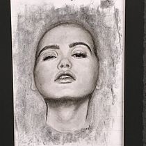 My project in Artistic Charcoal Portraiture: Creating Atmosphere course. Desenho de retrato projeto de janrutts - 12.05.2021