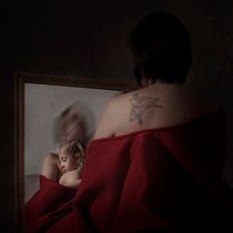 Meu projeto do curso: Autorretrato fotográfico Fine Art. Photograph, Photograph, Post-production, Photo Retouching, Portrait Photograph, Studio Photograph, Fine-Art Photograph, Photomontage, and Self-Portrait Photograph project by Carla Barbieri Fernandes - 05.10.2021