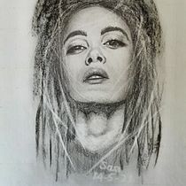 My project in Artistic Charcoal Portraiture: Creating Atmosphere course. Ilustração tradicional, Artes plásticas, Desenho, Desenho de retrato, Desenho realista, e Desenho artístico projeto de Thian Ming - 16.05.2021