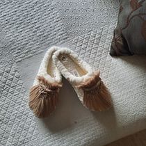 Mi Proyecto del curso: Macramé: decora tus zapatillas y sandalias. Un progetto di Design di accessori, Artigianato, Fiber Art e Macramè di Cecilia Lizarraga - 28.04.2021