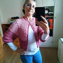 Meu projeto do curso:  Top-down: roupas de crochê sem costura. Fashion Design, Fiber Arts, DIY, and Crochet project by Celia Gama - 04.16.2021