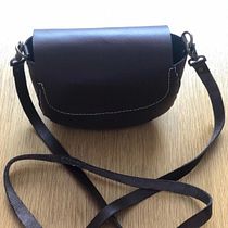 Mi Proyecto del curso: BOLSO PEQUEÑO DE CUERO. Design, Accessor, Design, Arts, Crafts, and Sewing project by Miker Gerardo Cedeño Colina - 05.16.2021