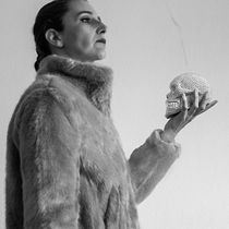 Seven deadly sins - Pride. Photograph, Portrait Photograph, Fine-Art Photograph, Self-Portrait Photograph & Interior Photograph project by Marta Conceição - 05.19.2021