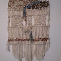 Mi Proyecto del curso: Introducción al macramé: creación de un tapiz decorativo. Accessor, Design, Arts, Crafts, Interior Design, Decoration, Fiber Arts, and Macramé project by luisinabalestieri - 05.21.2021