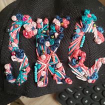 Mi Proyecto del curso: Bordado y personalización de accesorios . Accessor, Design, Fashion Design, and Embroider project by Sandra Duque - 05.25.2021