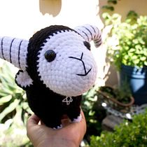 Mi Proyecto del curso: Amigurumi: creación de personajes con ganchillo. Arts, Crafts, To, Design, Fiber Arts, and Crochet project by Dehlia González - 05.27.2021