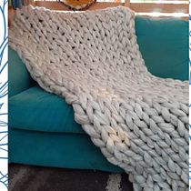 Mi Proyecto del curso: Introducción al arm knitting y teñido de lana. Un progetto di Interior Design, Fiber Art e Tintura tessile di Cathya Urquieta Medina - 01.06.2021