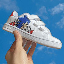 Mi Proyecto del curso: Personalización de sneakers by Juan Sebastián Rodríguez Sánchez. Accessor, Design, Fashion Design, Acr, lic Painting, DIY, Upc, and cling project by Juan Sebastian Rodriguez Sanchez - 05.25.2021