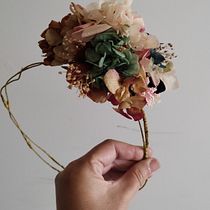 Mi Proyecto del curso: Tocado floral: crea tu complemento de flores. Accessor, Design, Fashion Design, and DIY project by Isabel Arroyabe - 06.03.2021