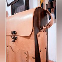Mi Proyecto del curso: Creación de bolsos de cuero artesanales para principiantes. Design, Accessor, Design, Arts, Crafts, and Sewing project by Sergio Zavala Rivera - 06.03.2021