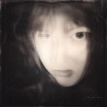 My project in Fine Art Self-Portrait Photography course. Photograph, Photograph, Post-production, Photo Retouching, Portrait Photograph, Fine-Art Photograph, Self-Portrait Photograph, Studio Photograph, and Photomontage project by Litonya Knelsen - 05.23.2021