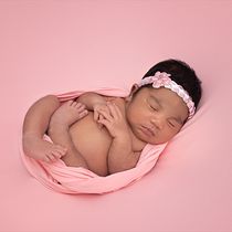 Mi Proyecto del curso: Introducción a la fotografía newborn. Un projet de Photographie, Photographie de portrait, Photographie de studio, Photographie lifest, le , et Photographie intérieure de Zara Franco - 07.06.2021