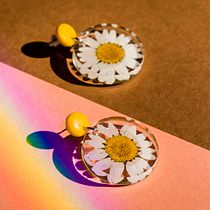 Meu projeto: Fotografia de produto com luz direta do sol. Social Media, Mobile Photograph, Product Photograph, Photographic Lighting, and Social Media Design project by Juciellen Ribeiro - 06.06.2021