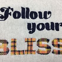 My project in Embroidered Letters: Thread as a Graphic Tool course. Embroider project by Laura Villamil - 06.11.2021