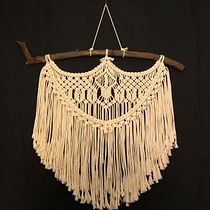 Mi Proyecto del curso: Macramé: nudos básicos y complejos . Accessor, Design, Interior Design, Decoration, Fiber Arts, and Macramé project by Daniela Villalobos Riquelme - 06.12.2021