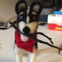 Oreo: My project in Needle Felting Animal Creation course. Artesanato, Design de brinquedos, e Tecido projeto de Tania Guinsberg - 21.06.2021