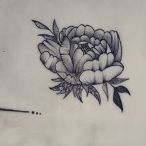 Mon projet du cours : Tatouage botanique en pointillisme. Un progetto di Illustrazione tradizionale, Design di tatuaggi e Illustrazione botanica di Priscillia Wautelet - 24.05.2021