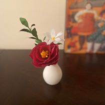 My project in Paper Flower Craft Techniques course. Projekt z dziedziny Papercraft,  Dekoracja wnętrz i DIY użytkownika Gisela Mualin - 22.06.2021