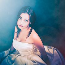 My project in Creative Retouching for Portrait Photography course. Photograph, Photograph, Post-production, Photo Retouching, Portrait Photograph, and Fine-Art Photograph project by Noelia González Amado - 06.27.2021