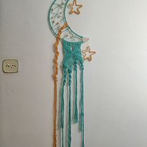 Mi Proyecto del curso de macramé: Decoración de pared en forma de luna. Accessor, Design, Interior Design, Decoration, Fiber Arts, and Macramé project by albarubi_ - 07.05.2021