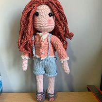 Mi Proyecto del curso: Amigurumi: diseño de ropa, pelo y complementos. Un progetto di Artigianato, Design di giocattoli, Fiber Art e Uncinetto di ppascottini - 05.07.2021