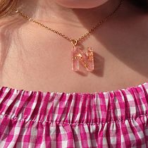 Mi Proyecto del curso: Diseño de joyería en resina. Design de acessórios, Artesanato, Design de joias, e DIY projeto de Diana Jovel - 07.07.2021