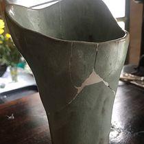 Mi Proyecto del curso: Introducción al Kintsugi: restaura tu cerámica con oro . Arts, Crafts, Fine Arts, Ceramics, and DIY project by Carolina Grampín - 07.08.2021