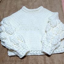 Meu projeto do curso:  Top-down: roupas de crochê sem costura.. Fashion Design, Fiber Arts, DIY, and Crochet project by Alessandra Cagliari - 07.05.2021