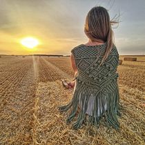 Mi Proyecto del curso: Macramé: crea prendas de ropa únicas. Un proyecto de Diseño de complementos, Artesanía, Tejido y Macramé de Angélica Ballestero Ballesteros - 16.07.2021