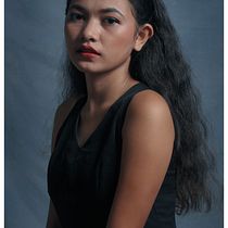 My project in Editorial Portraiture: Light and Creativity course. Photograph, Fashion Photograph, Portrait Photograph, Studio Photograph, and Digital Photograph project by Edison Sibulo - 07.17.2021
