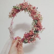 Mi Proyecto del curso: Tocado floral: crea tu complemento de flores. Accessor, Design, Fashion Design, and DIY project by Yexenia Rosales - 07.20.2021