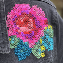 Mi Proyecto del curso: Introducción al punto de cruz contemporáneo. Embroider, DIY, Upc, and cling project by Fernanda Mahuzier - 07.20.2021