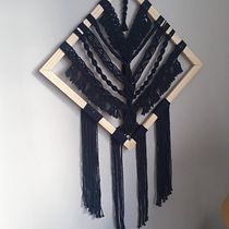 Meu projeto do curso: Introdução à tapeçaria em macramê. Un progetto di Artigianato, Fiber Art, Macramè e Interior Design di Marina Garofalo - 24.07.2021
