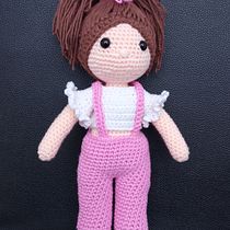 Mi Proyecto del curso: Amigurumi: diseño de ropa, pelo y complementos. Artesanato, Design de brinquedos, Tecido, e Crochê projeto de mirysan0509 - 26.07.2021