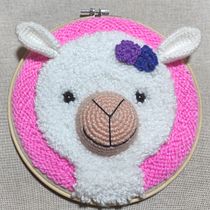 Mi Proyecto del curso: Punch needle y crochet: crea personajes únicos Ein Projekt aus dem Bereich H, werk, Spielzeugdesign, Stickerei, Weben, DIY und Crochet von Paula Acuña - 26.07.2021