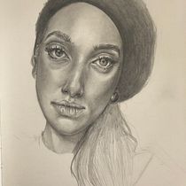 Il mio progetto del corso: Ritratto realistico con matite di grafite. Traditional illustration, Fine Arts, Sketching, Pencil Drawing, Drawing, Portrait Drawing, Realistic Drawing, Artistic Drawing, and Figure Drawing project by Wanda Vescio - 07.29.2021