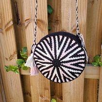 Mi Proyecto del curso: Tapestry circular: diseña patterns y complementos. Design de acessórios, Pattern Design, Tecido, DIY, e Crochê projeto de Melina Achá Pardo - 29.07.2021