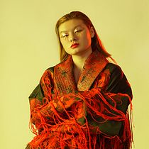 Yūgen(幽玄), el misterio del Universo. Photograph, Art Direction, Lighting Design, Photo Retouching, Fashion Photograph, Studio Photograph, and Digital Photograph project by Paula Castillo - 07.30.2021