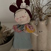 My project in Paper Mache for Beginners: Sculpt a Colorful Character course. Character Design, To, Design, Art To, and s project by Nadine Johnson - 07.18.2021