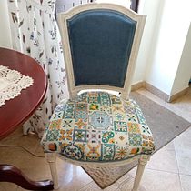 Meu projeto do curso: Restauração e estofamento de cadeiras. Arts, Crafts, Furniture Design, Making, Interior Design, DIY, Woodworking, Upc, and cling project by Julia Bartolomeu - 07.30.2021