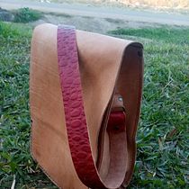 Mi Proyecto del curso: Creación de bolsos de cuero artesanales para principiantes. Design, Accessor, Design, Arts, Crafts, and Sewing project by Verónica Alemán - 08.01.2021