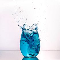 Mi Proyecto del curso: Fotografía de producto en alta velocidad. Photograph, Art Direction, Photograph, Post-production, Product Photograph, Studio Photograph, Fine-Art Photograph & Interior Photograph project by Móntserrat Ramos - 08.04.2021