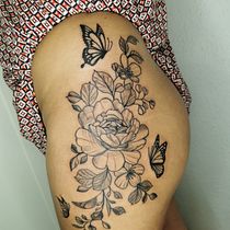 Mi Proyecto del curso. Un progetto di Illustrazione tradizionale, Design di tatuaggi e Illustrazione botanica di nicolecorrea_br - 04.08.2021