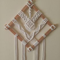 Meu projeto do curso: Introdução à tapeçaria em macramê. Un progetto di Design di accessori, Artigianato, Fiber Art e Macramè di Ana Cerejo - 09.08.2020