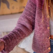 Mi Proyecto del curso:  Top-down: prendas a crochet de una sola pieza. Un proyecto de Diseño de moda, Tejido, DIY y Crochet de Uma Schweizer - 07.11.1999