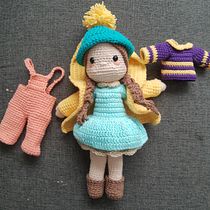 Mi Proyecto del curso: Amigurumi: diseño de ropa, pelo y complementos. Un progetto di Artigianato, Design di giocattoli, Fiber Art, Uncinetto e Amigurumi di Sara Loaiza - 11.08.2021