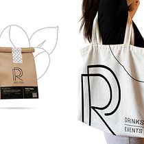 [Rosie Posie Branding project] It's my pleasure to receive many engagements on Behance. Here is my full project on Behance: https://lnkd.in/gui7-HDq If you love it, please feel free to share your comment or like it. Projekt z dziedziny Design, Projektowanie graficzne, Projektowanie c i frowe użytkownika ntr.thuan02 - 02.08.2021